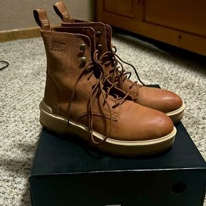 Sorel Hi-line lace boots